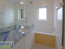 Wannenbad Sonnige 3 Zi.-Whg. nahe Schloss Charlottenburg - modernisiert, frisch renoviert, Stellplatz