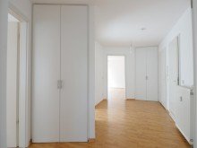 Eingangsbereich Lichterfelde. Gr�n. Sonnig. Zuhause. Helle 3 Zi. - gro�er S�dbalkon - G�-WC - gro�z�giger Grundriss