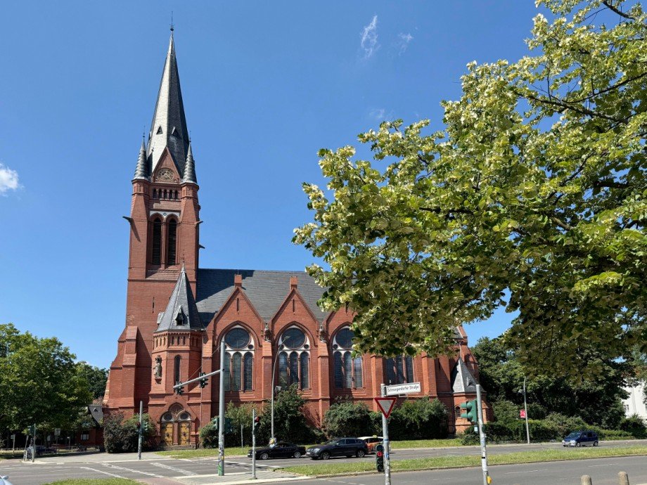 Kirche Fr.-Wil.-Platz Etagenwohnung Berlin