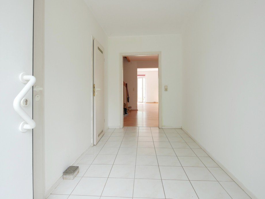 Eingangsbereich Reihenmittelhaus Gr�nheide (Mark)