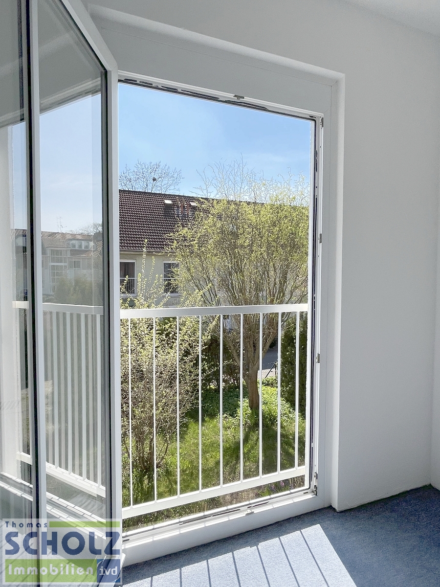 Fensterblick Doppelhaush�lfte Gr�nheide (Mark)