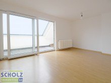 Wohnzimmer City-Dachgeschoss - Sonnige Platzlage mit freiem Weitblick und West-Terrasse