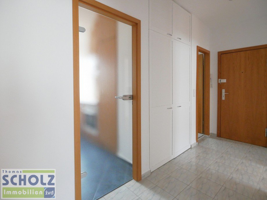 Glast�r und Einbauschrank Etagenwohnung Berlin