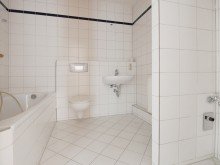Wannenbad Lichterfelde. Gr�n. Sonnig. Zuhause. Helle 3 Zi. - gro�er S�dbalkon - G�-WC - gro�z�giger Grundriss