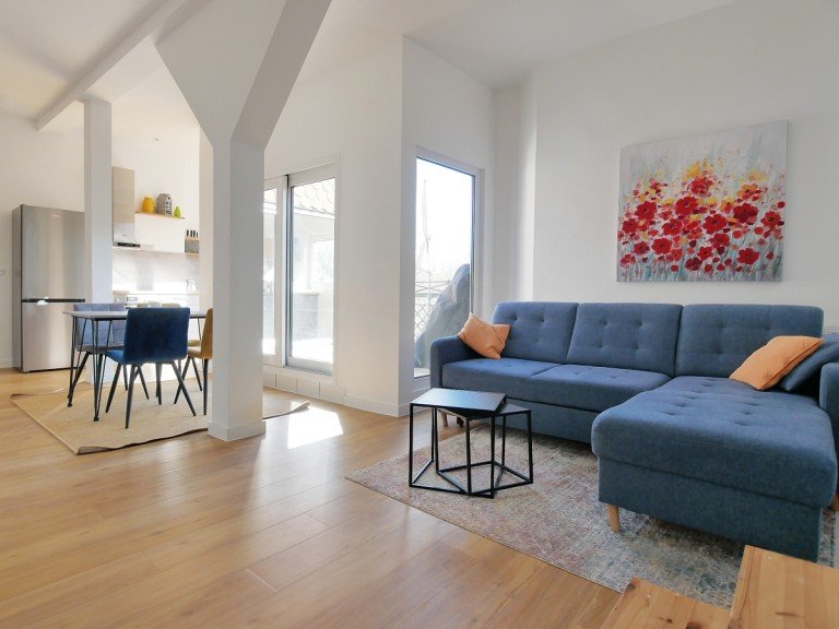 Wohn-/Essbereich Berlin - Rummelsburg (Ortsteil) Dachgeschosswohnung Weitling-Kiez! Traumhaftes Dachgeschoss mit Galerie - modernisiert und sofort einzugsbereit!