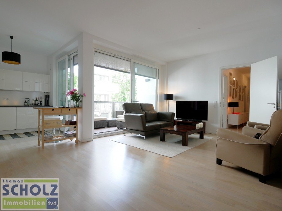 Wohn-/Esszimmer Etagenwohnung Berlin