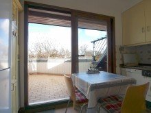 Terrasse Begehrtes Friedenau - Sonnige DG-Wohnung in gepflegtem Altbau - gro�e Terrasse - kein Aufzug
