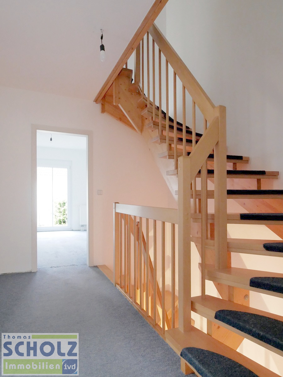 Innentreppe Doppelhaush�lfte Gr�nheide (Mark)