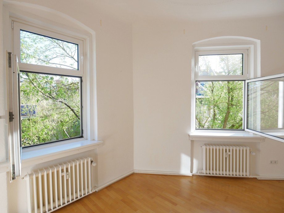 Gr�nblick Eckzimmer Etagenwohnung Berlin