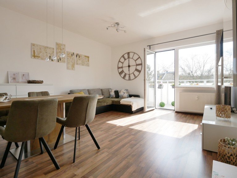 Wohnen Berlin - Steglitz (Ortsteil) Etagenwohnung Wohlf�hlwohnung in Steglitz - 2,5 Zi. im 4. OG mit AUFZUG und Sonnenbalkon - Bestzustand