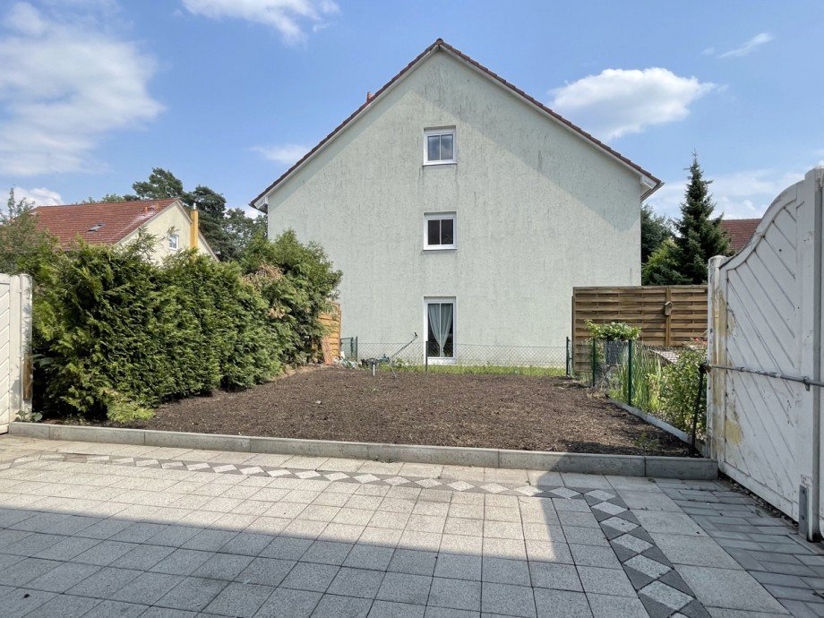 Blick in den Garten Reihenmittelhaus Gr�nheide (Mark)