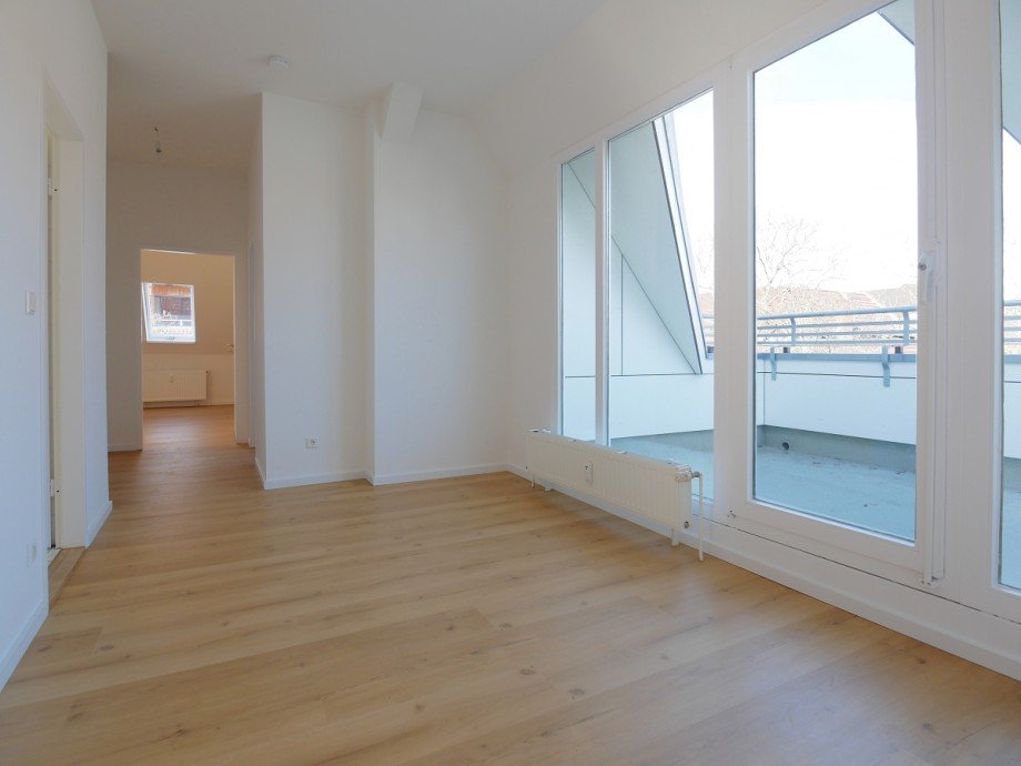gro�er Dielenbereich Dachgeschosswohnung Berlin