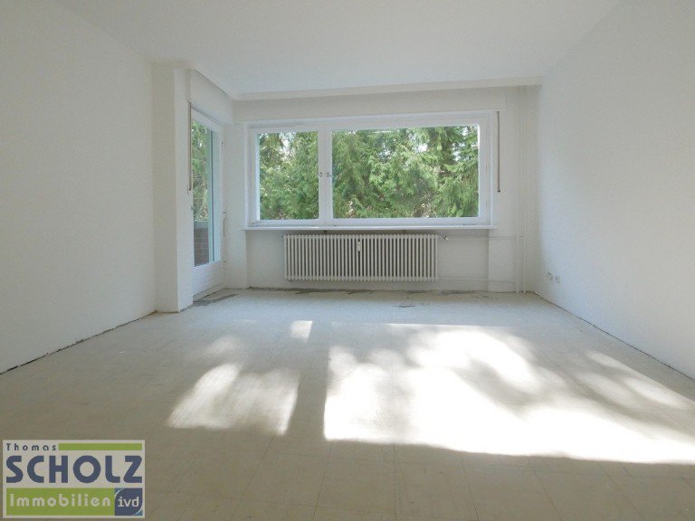 Wohnzimmer Berlin - Lichtenrade (Ortsteil) Erdgeschosswohnung Lichtenrade nahe Bahnhofstra�e - Ruhige 2 Zi.-Whg. mit S�dbalkon, Gr�nblick und Stellplatz