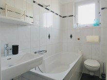 Bad Wohlf�hlwohnung in Steglitz - 2,5 Zi. im 4. OG mit AUFZUG und Sonnenbalkon - Bestzustand